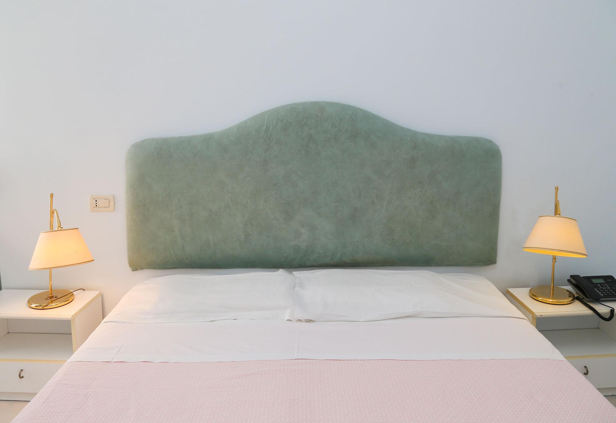 Hotel Loreley Serrara Fontana Extérieur photo